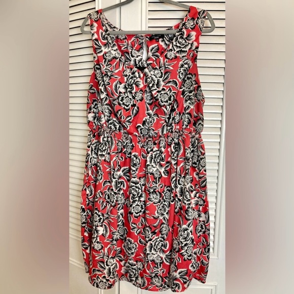 New Look Dresses & Skirts - New Look Red and Black Floral Midi Dress